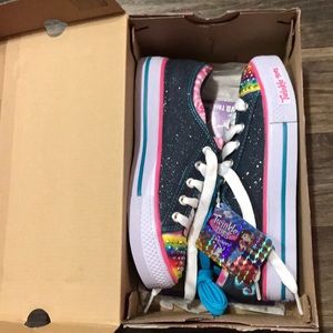 Girls size 3 Skechers Twinkle toes